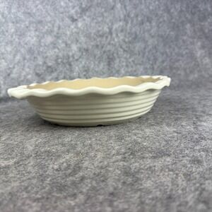Pampered Chef Vanilla 9"‎ Discontinued Deep Dish Stoneware Pie Plate Fluted